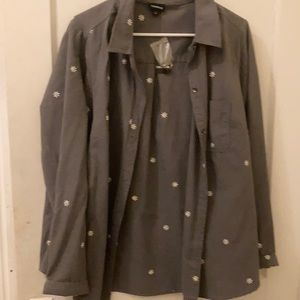 Grey Daisy Button Up Shirt